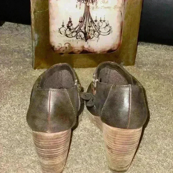 Brown booties - Picture 6 of 6